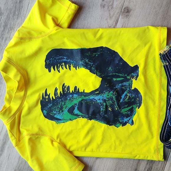 Carter's Boy's Swim Trunks and Rash Gaurd - Picture 2 of 7